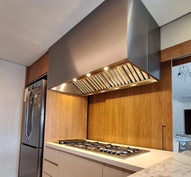 coifa-de-parede-fabricacao-sob-medida-e-acabamento-em-inox-2